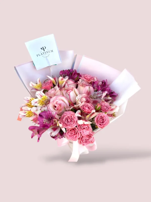 6 Rosas devela con astromelia y mini rosa - Image 2